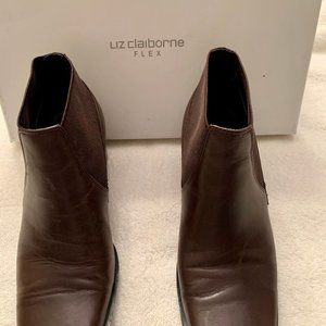 Liz Claiborne Ladies short boots